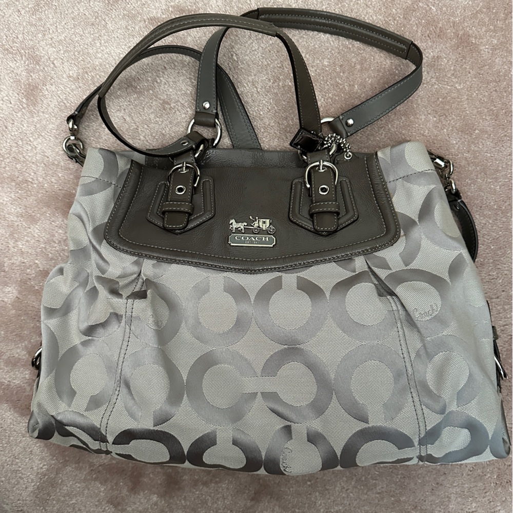 Coach medium size crossbody handbag